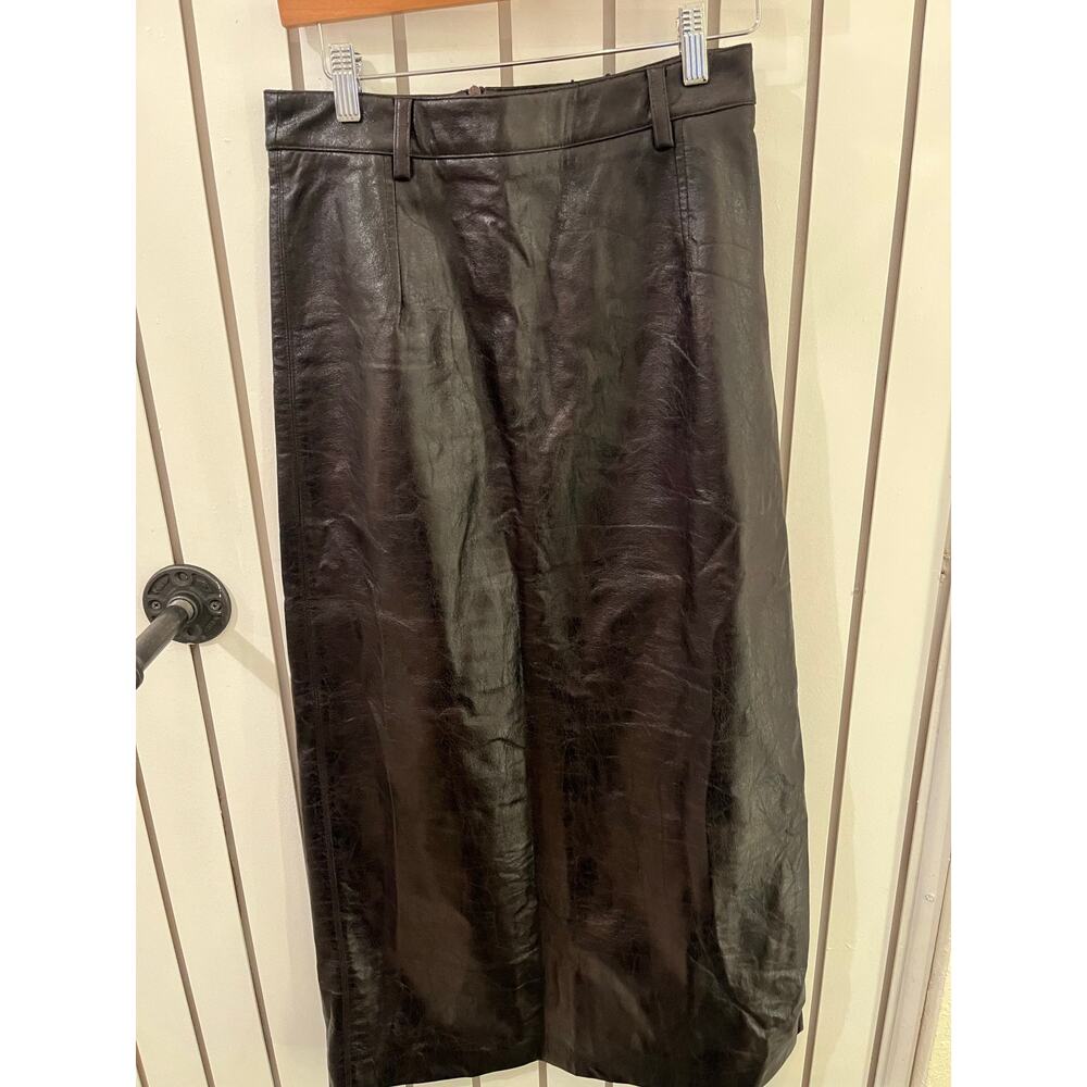 Urban Revivo Faux Leather Skirt - Picture 2 of 7